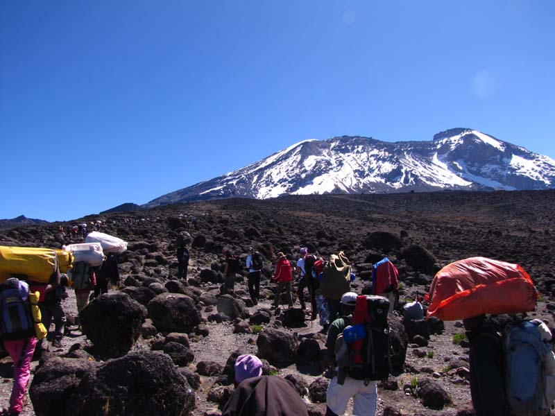 Tansania-0126-Karawane